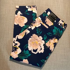 ***Banana Republic Factory Sloan Fit Crop Pant***
